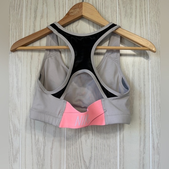 Nike Women’s Racerback Sports Bra Cross Cross Back Khaki Swoosh Size Small - Picture 3 of 4